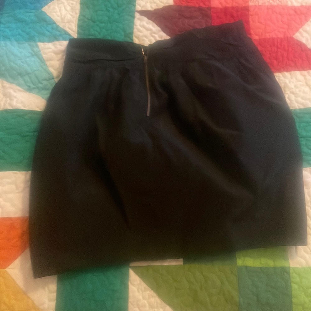 Kimchi Blue Skirt, black crunchy material sz 6